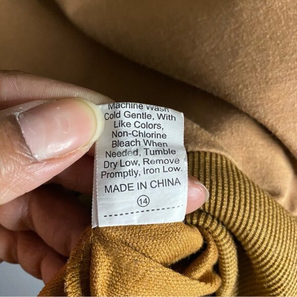 ROMWE Women's Brown Alaska The Front Frontier Embroidered Crewneck Sweatshirt - Picture 6 of 8